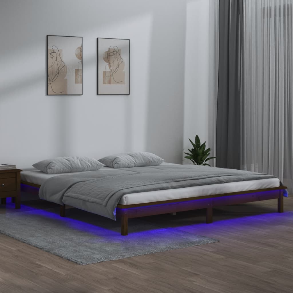 Sengeramme med LED honningbrun 200x200 cm heltre